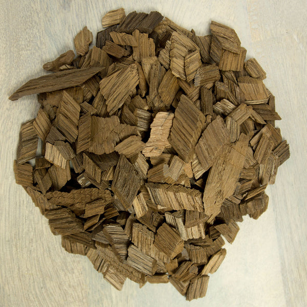American Medium Toasted Oak Chips in a pile