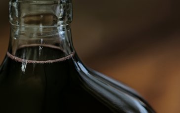 Image of wine in Carboy for fruit wine yeast article