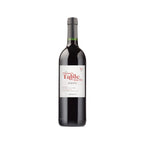 Nebbiolo – Bottle of Vintner’s Table Nebbiolo red wine with dark glass, black capsule, and white label featuring red text.