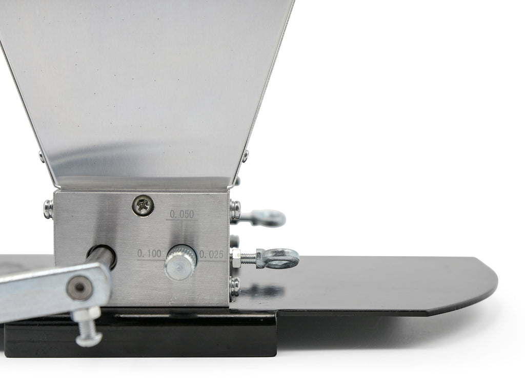 Hullwrecker®'s view of the grind size adjuster