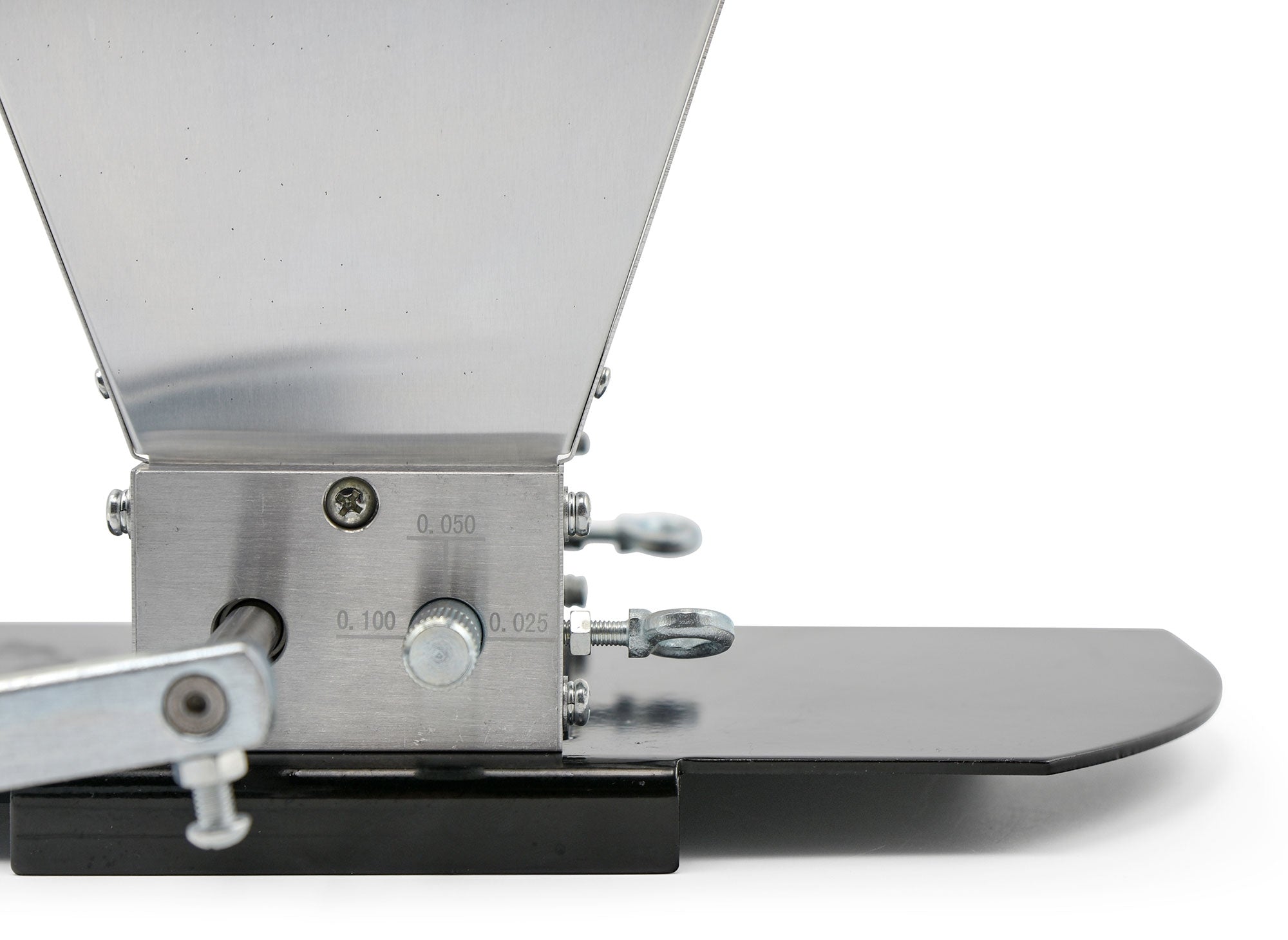 Hullwrecker®'s view of the grind size adjuster