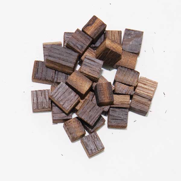 American Medium Toast Oak Cubes in a pile
